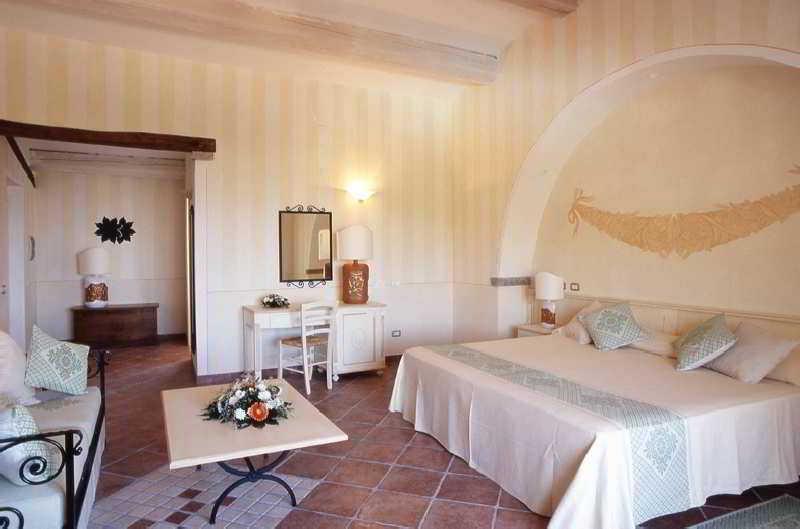 Lh Hotel Pozzo Sacro Olbia Zewnętrze zdjęcie